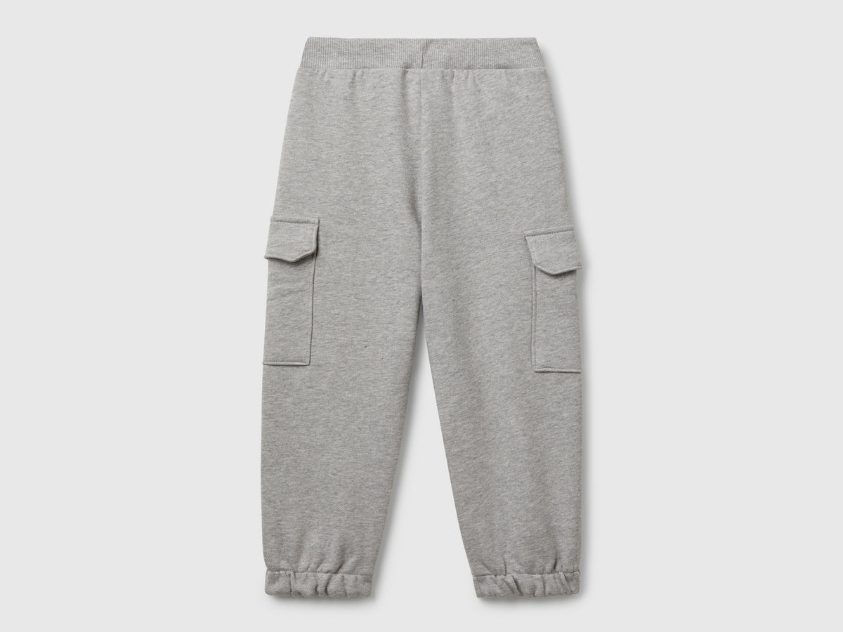 Pantaloni cargo in felpa