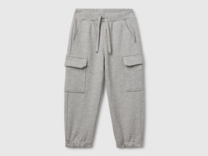 Pantaloni cargo in felpa