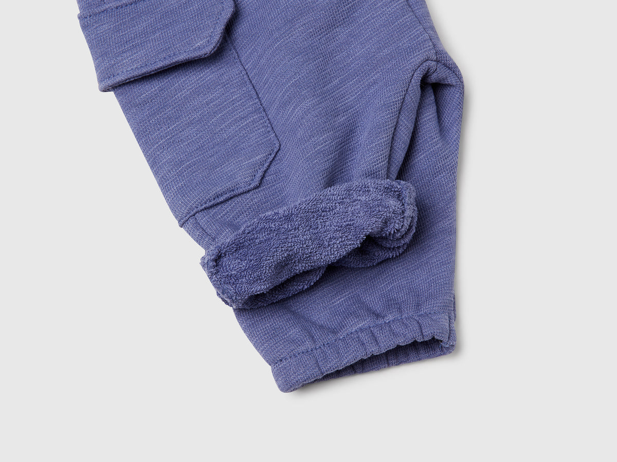 Pantaloni in spugna con taschino