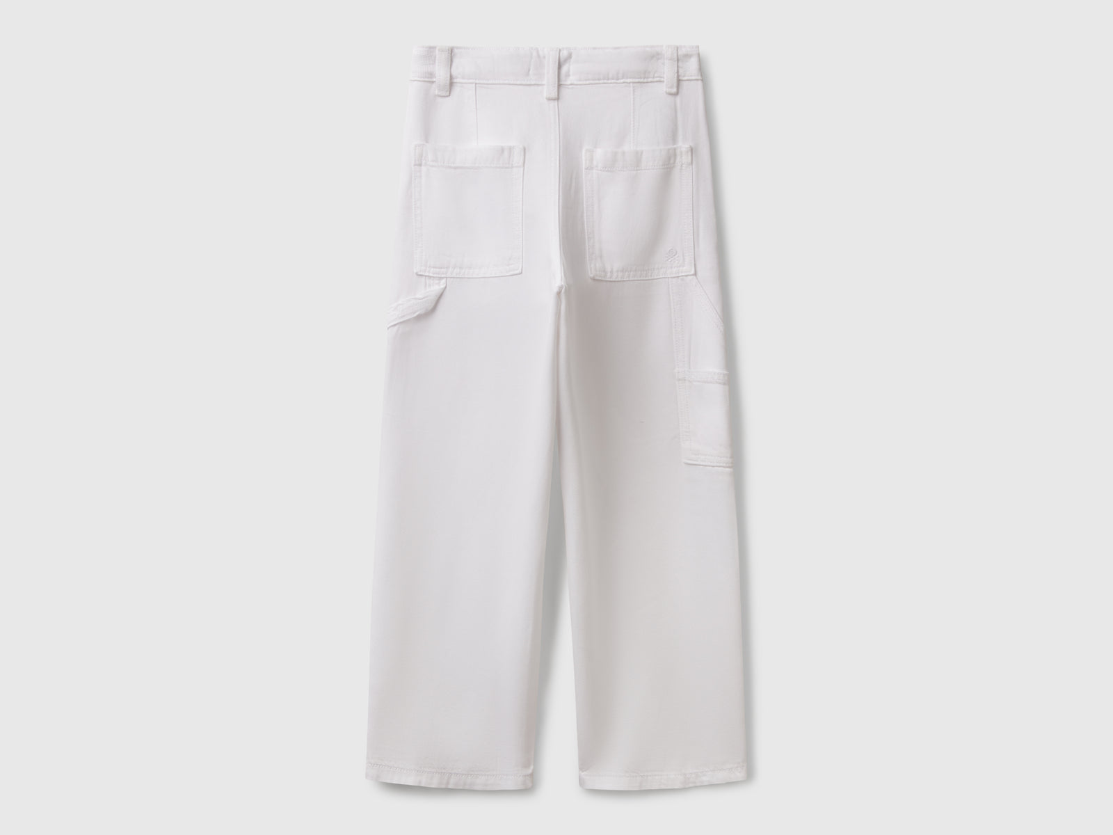 Pantaloni fluidi stile worker da bambina bianco 2 | Benetton Outlet