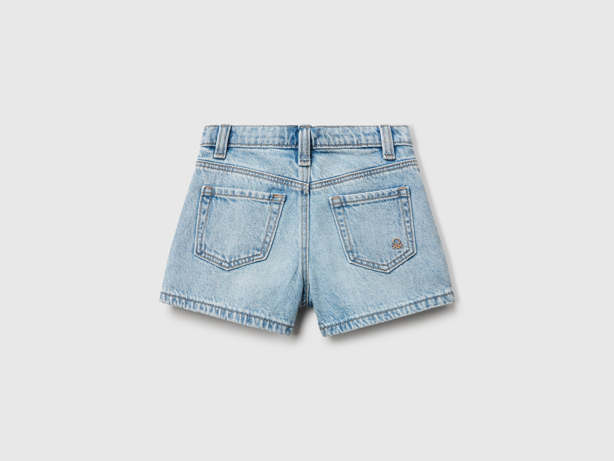 Shorts con fiori macramè