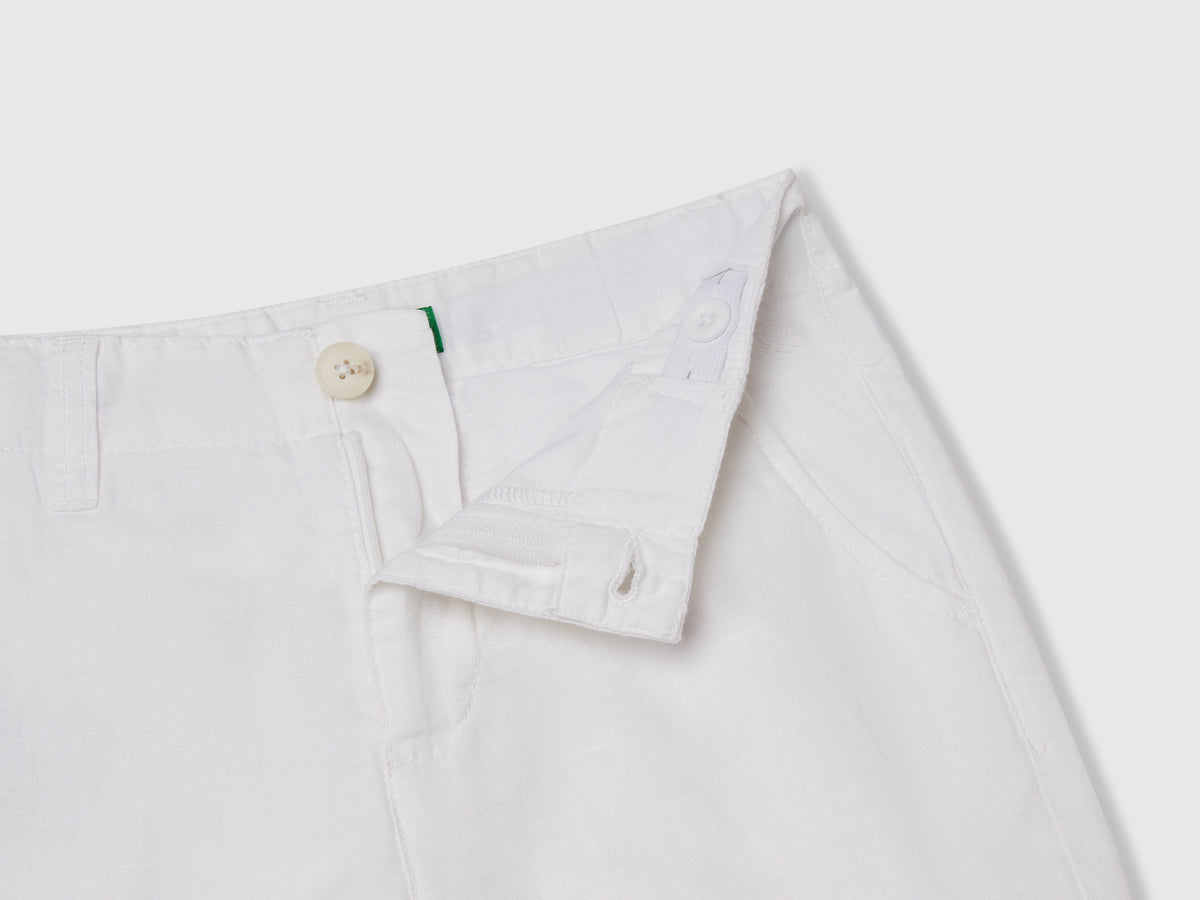 Bermuda chino in misto lino