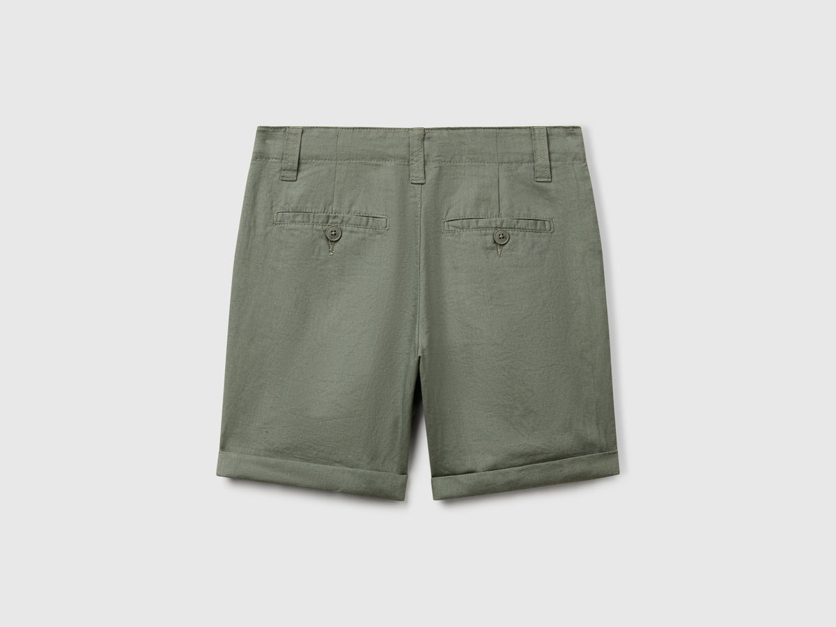 Bermuda chino in misto lino