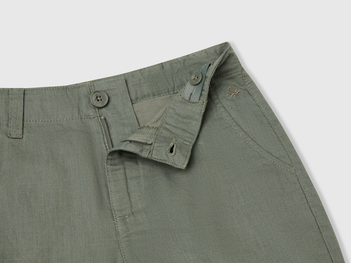 Bermuda chino in misto lino