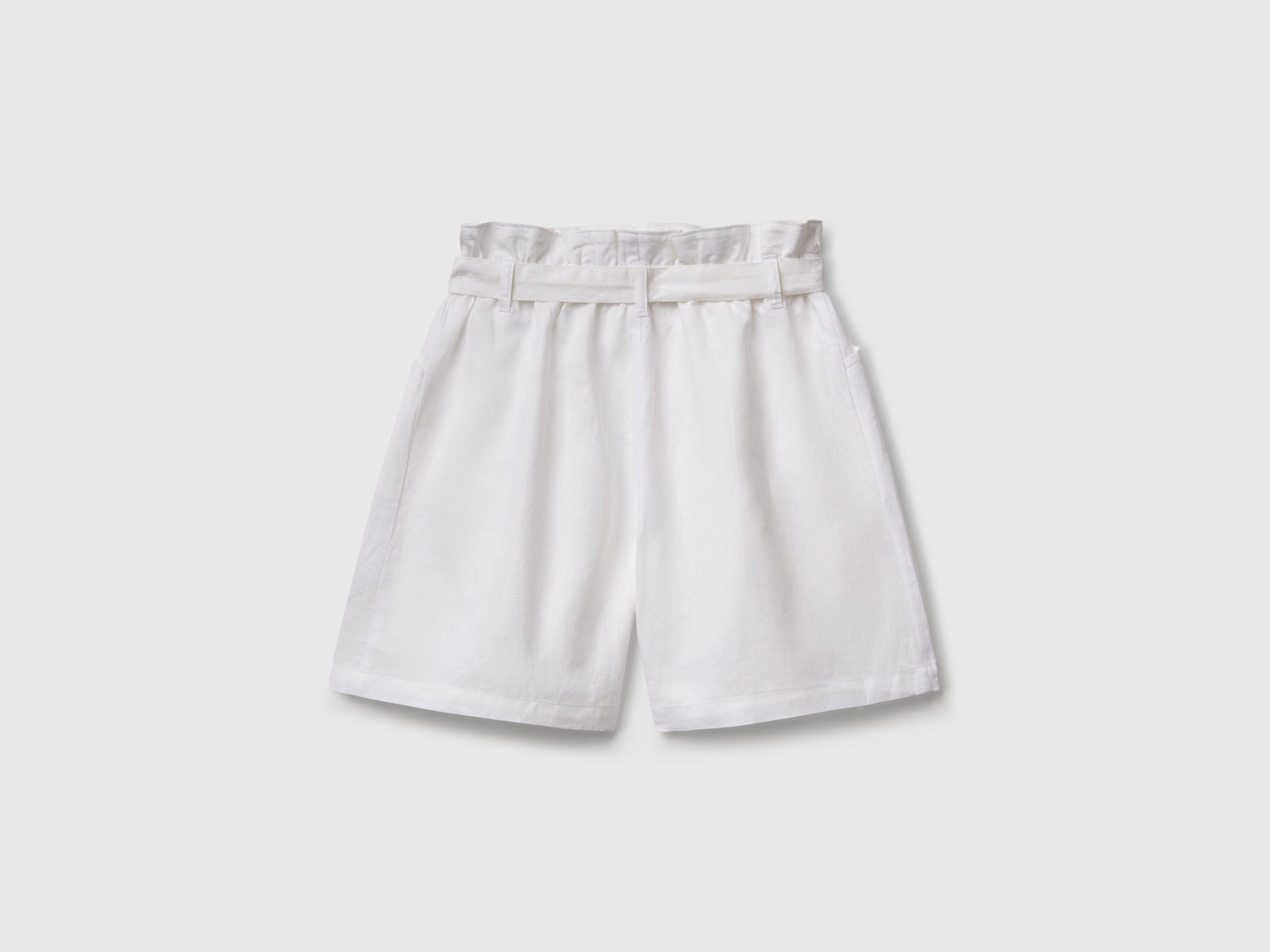 Bermuda paperbag in misto lino da bambina bianco 2 | Benetton Outlet