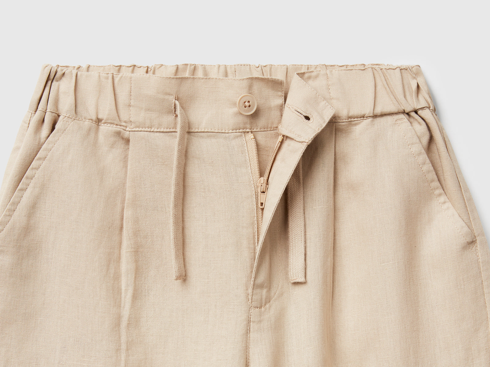 Pantaloni cargo in misto lino da bambina beige 3 | Benetton Outlet