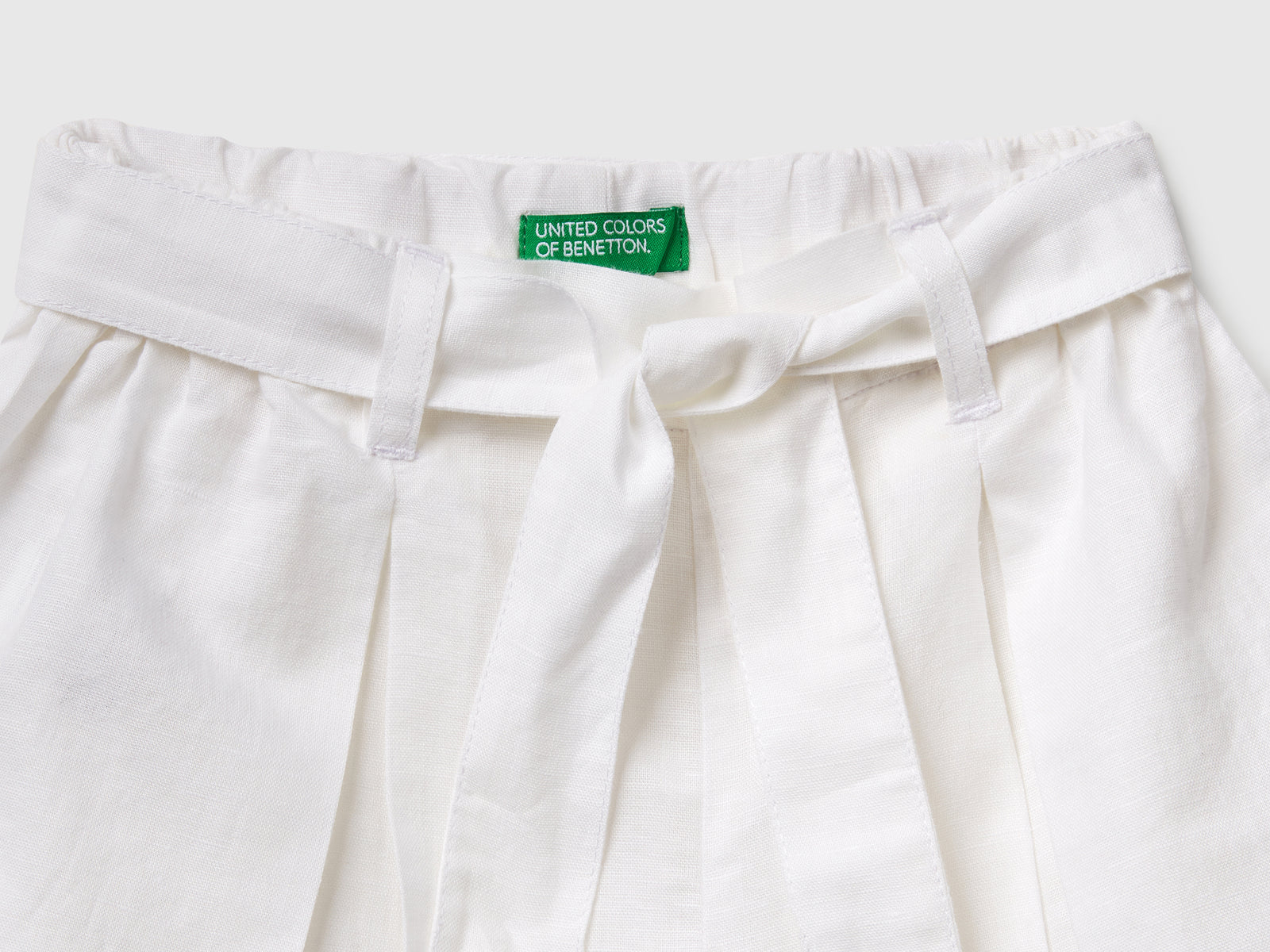 Bermuda con fusciacca da bimba bianco 3 | Benetton Outlet