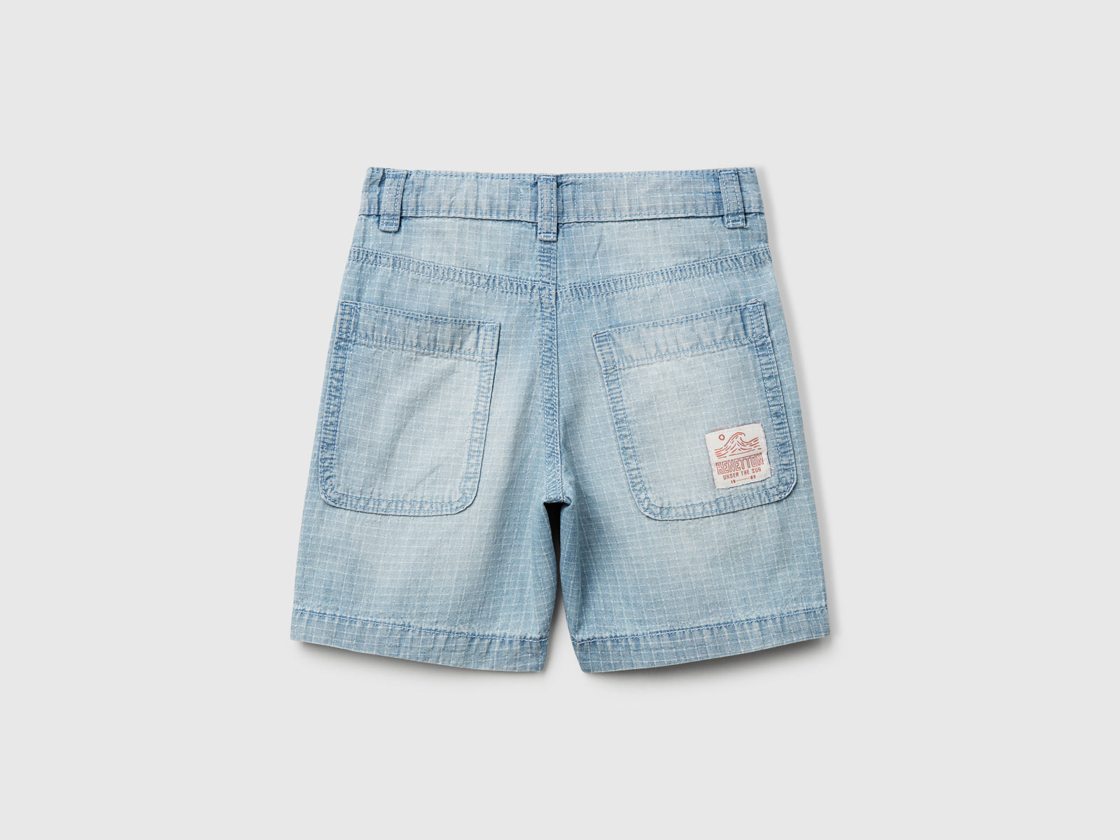 Pantaloni corti straight a quadri da bimbo azzurro 2 | Benetton Outlet