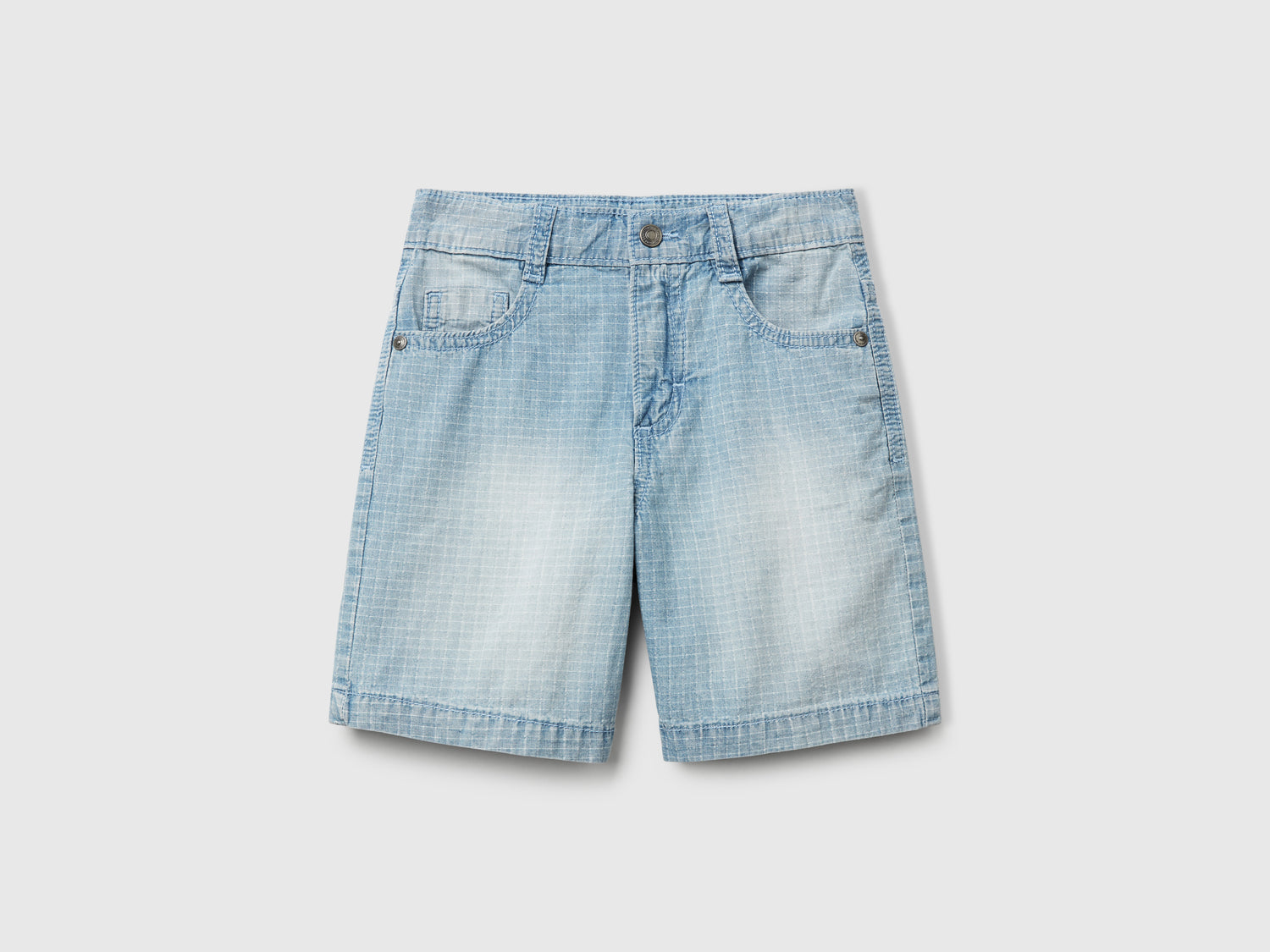 Pantaloni corti straight a quadri da bimbo azzurro | Benetton Outlet