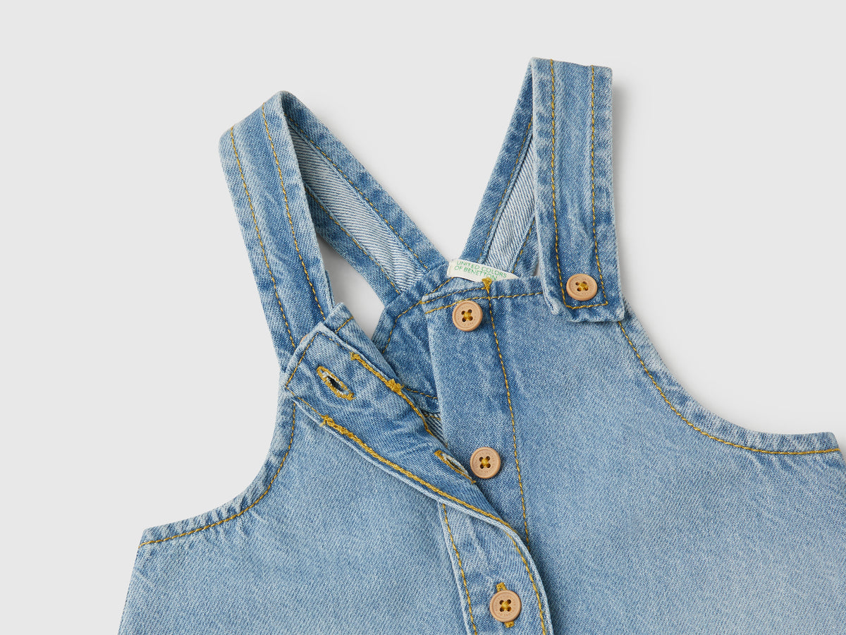 Gonna salopette di jeans