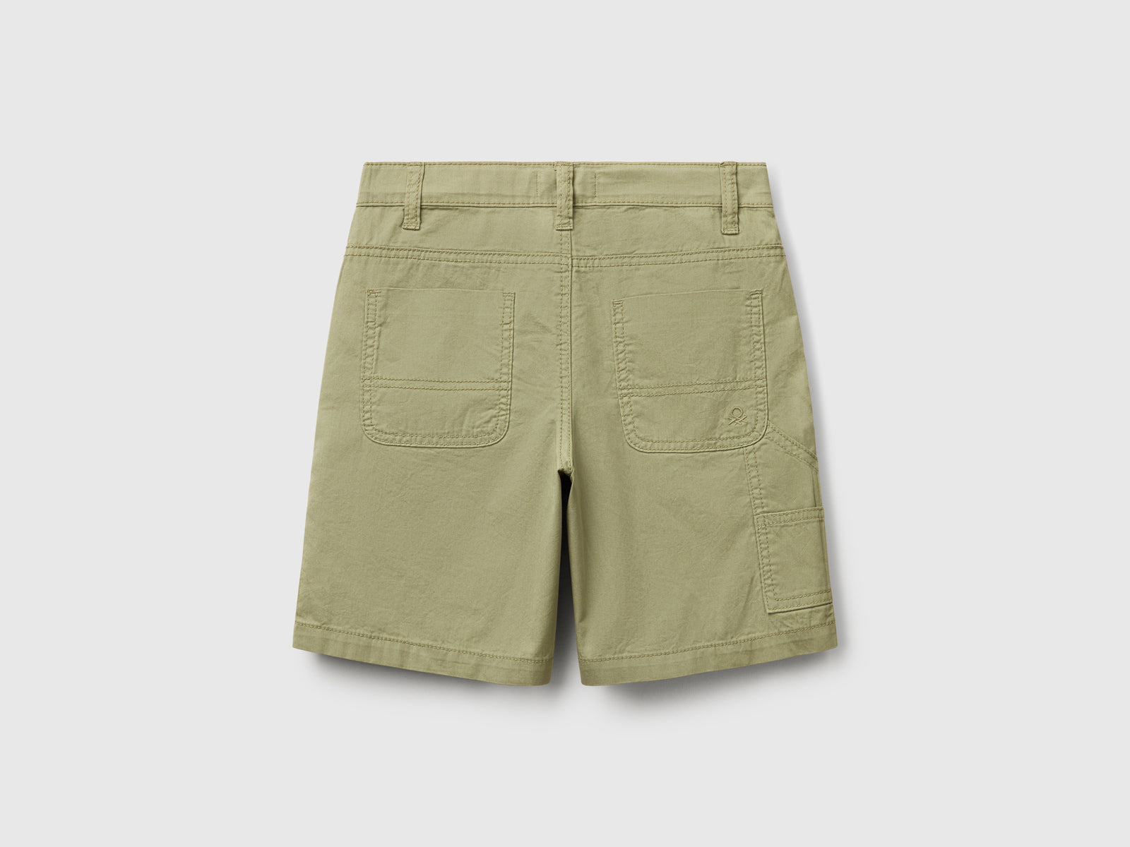 Bermuda leggeri da bambino verde oliva 2 | Benetton Outlet