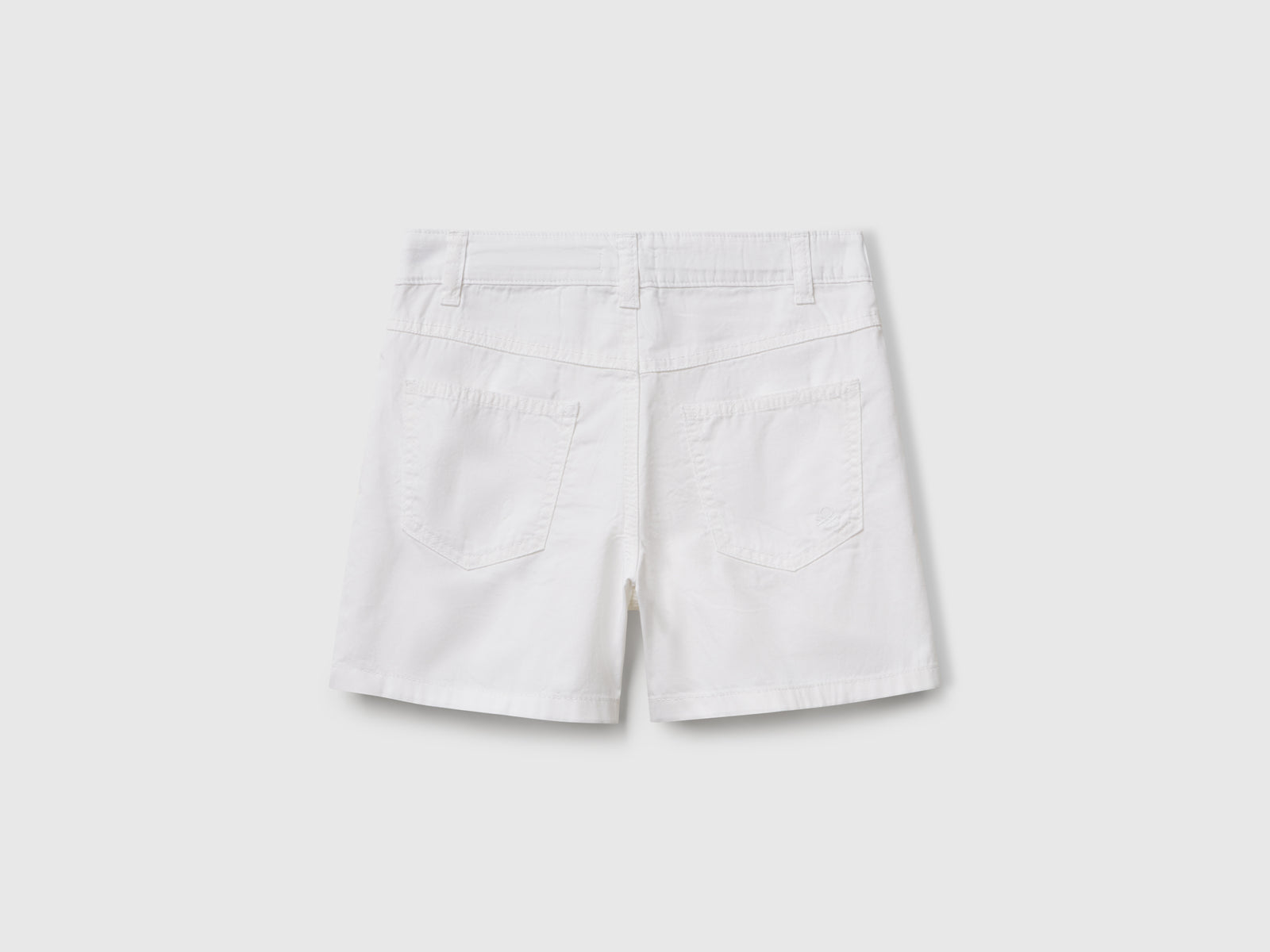 Shorts in puro cotone da bambina bianco 2 | Benetton Outlet