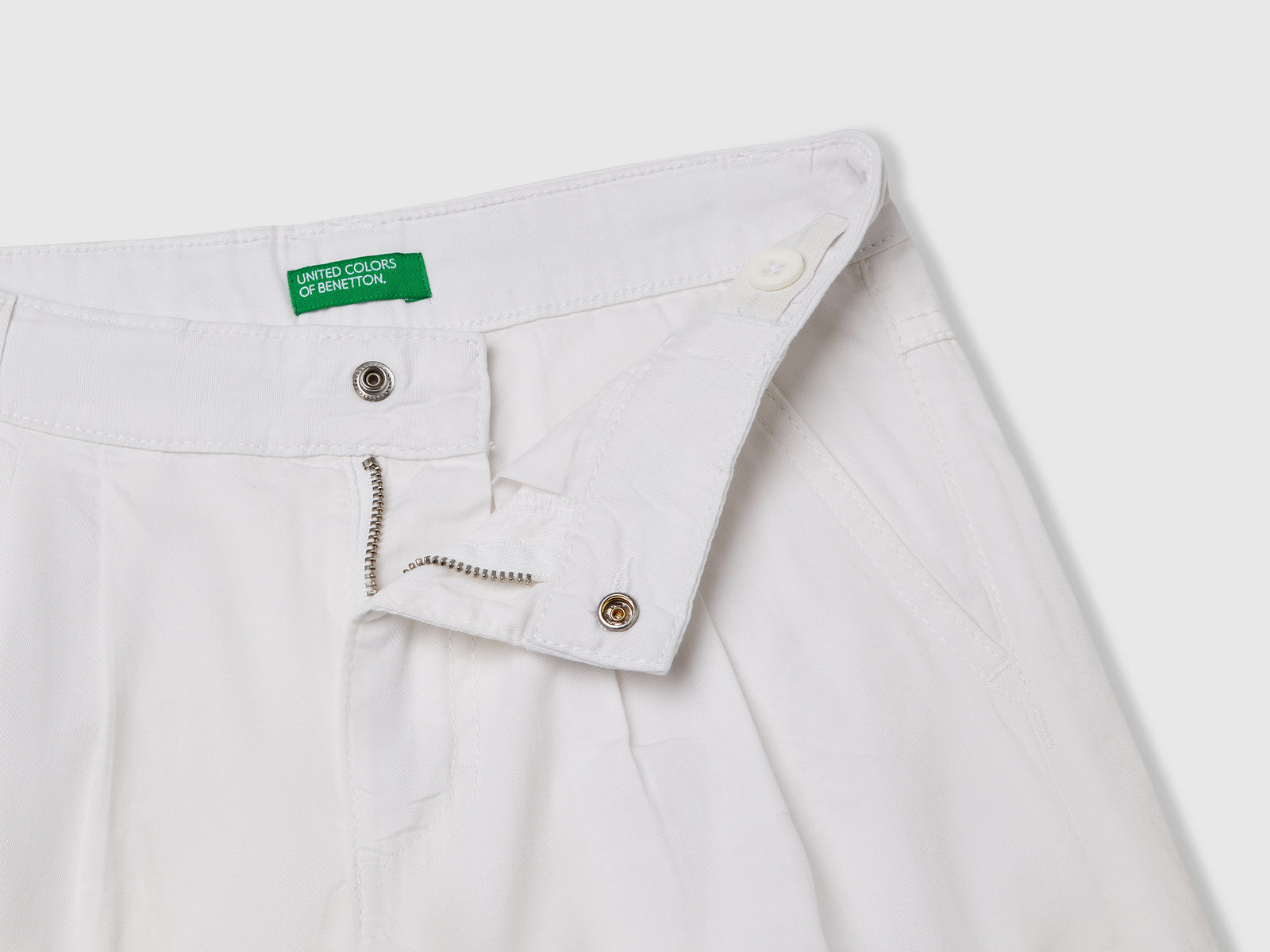 Shorts in puro cotone da bambina bianco 3 | Benetton Outlet