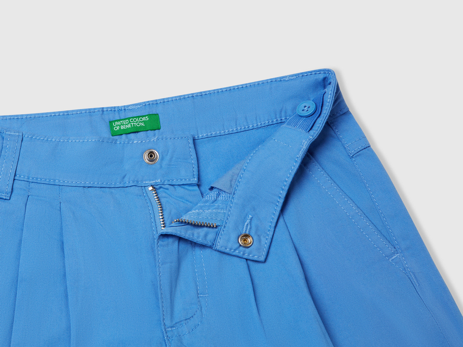 Shorts in puro cotone da bambina celeste 3 | Benetton Outlet
