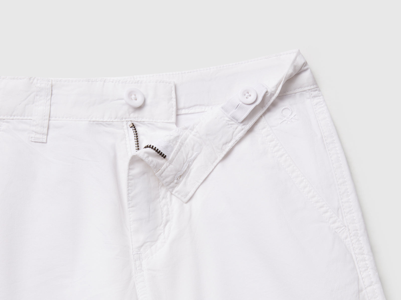 Bermuda in puro cotone da bambino bianco 3 | Benetton Outlet