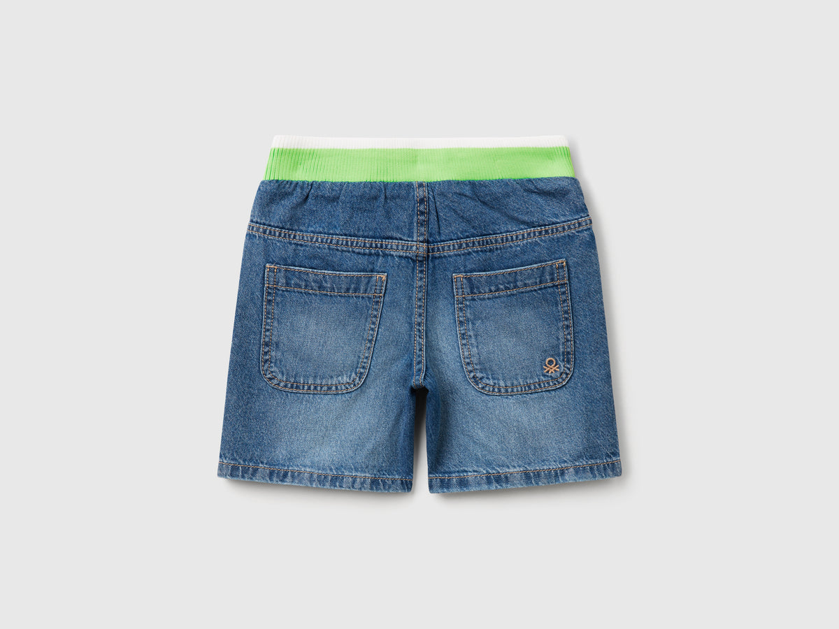 Pantaloni corti di jeans straight
