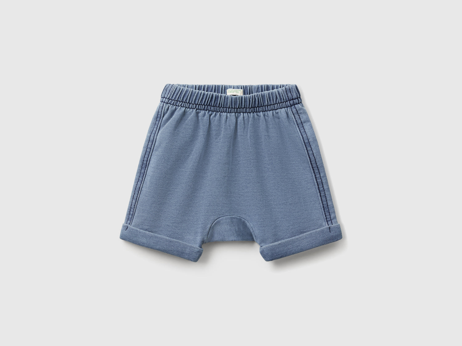 Shorts con patch in felpa effetto denim da neonato azzurro | Benetton Outlet