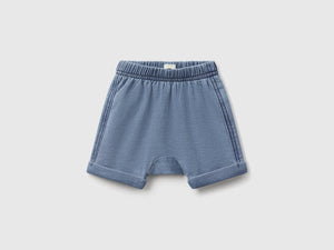 Shorts con patch in felpa effetto denim