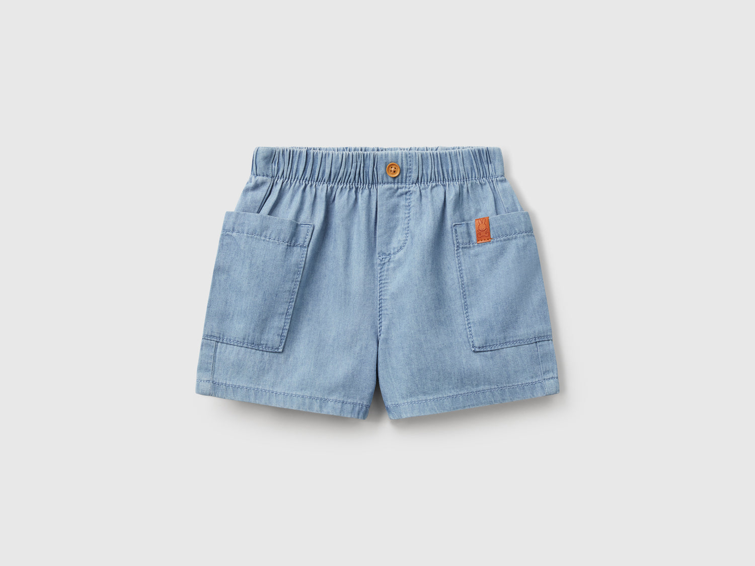 Pantaloni corti in jeans leggero da neonato azzurro | Benetton Outlet