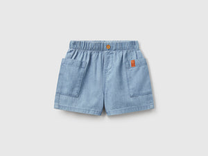 Pantaloni corti in jeans leggero