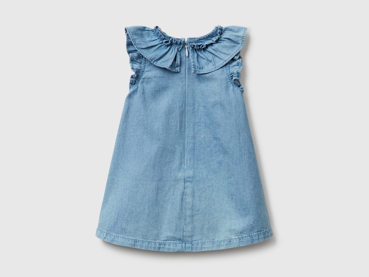 Vestito in chambray con volant