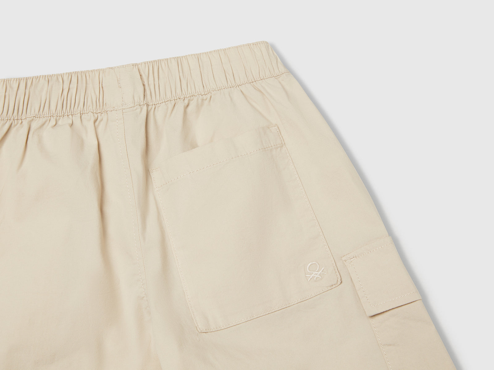 Bermuda parachute in cotone stretch da bambino beige 3 | Benetton Outlet