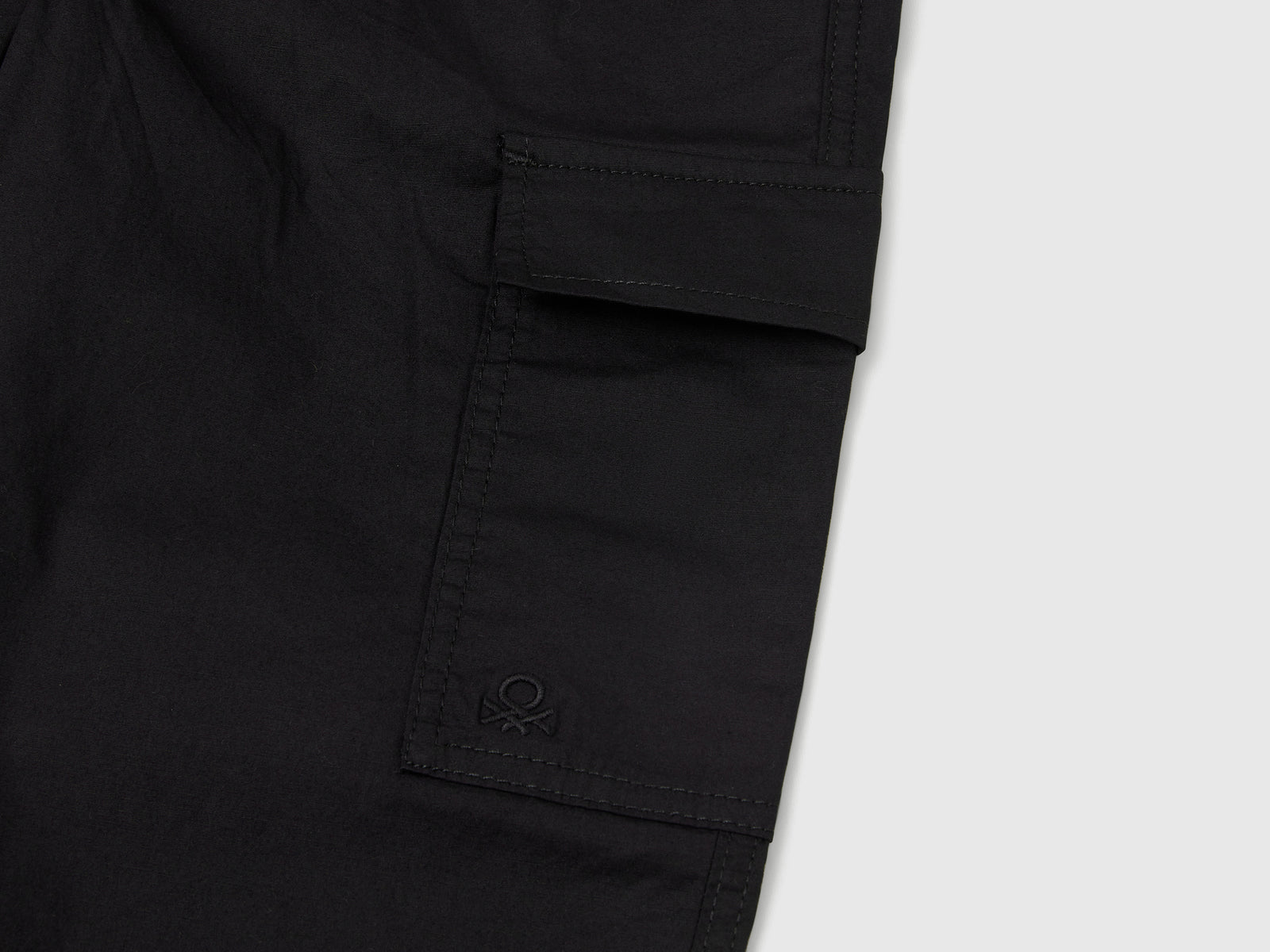 Pantaloni parachute in cotone stretch da bambino nero 2 | Benetton Outlet