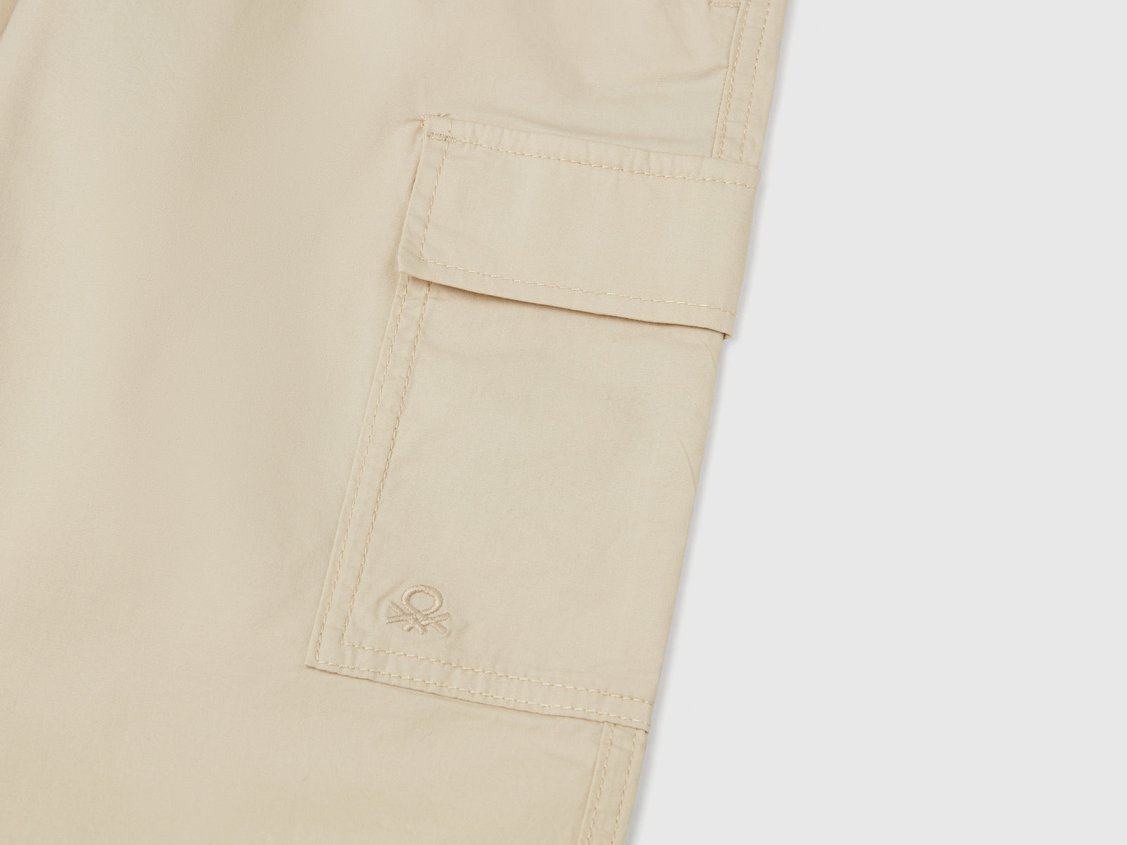 Pantaloni parachute in cotone stretch da bambino beige 3 | Benetton Outlet