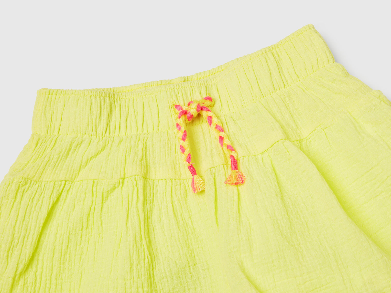 Shorts leggeri con coulisse da bimba giallo 3 | Benetton Outlet
