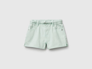 Shorts con cintura
