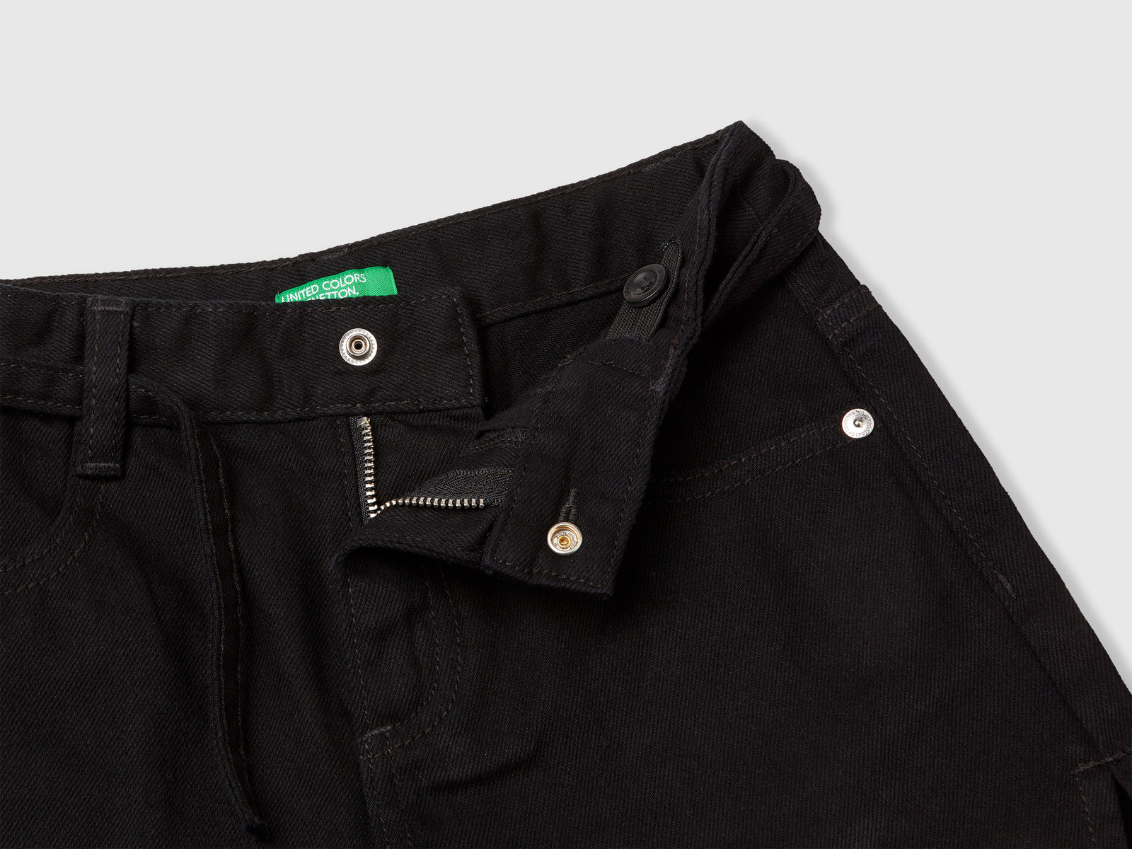 Shorts con cintura da bambina nero 3 | Benetton Outlet
