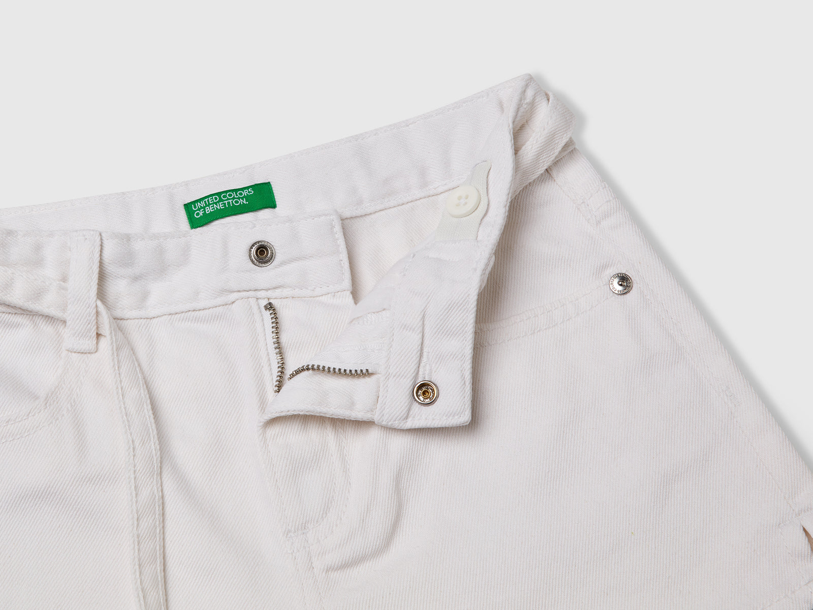Shorts con cintura da bambina bianco 3 | Benetton Outlet