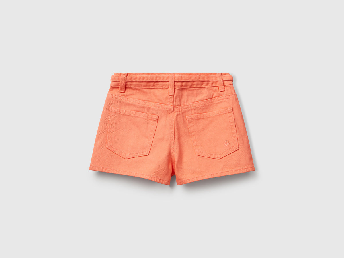 Shorts con cintura