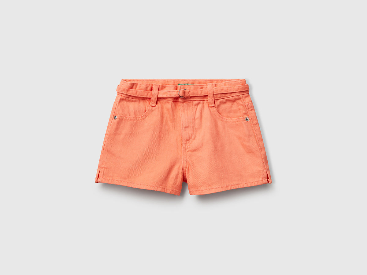 Shorts con cintura