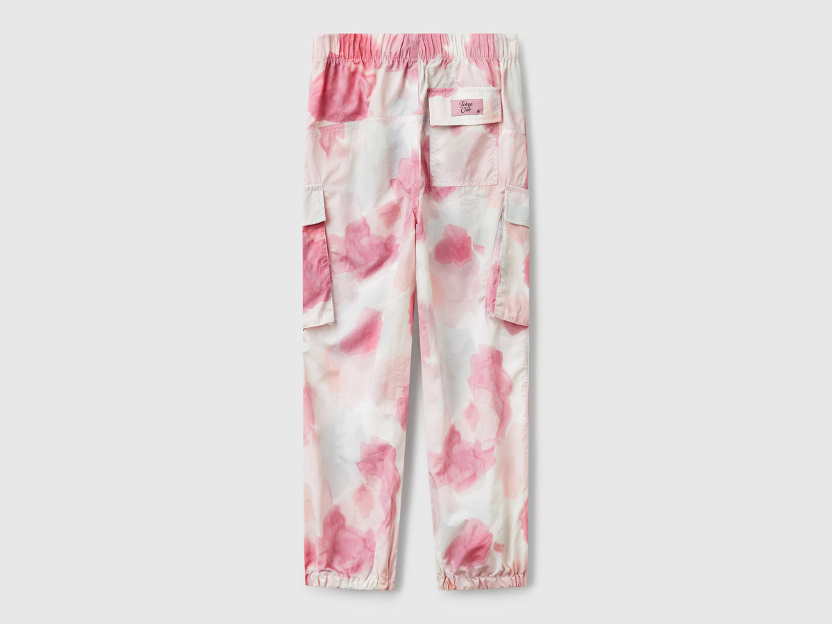 Pantaloni parachute con stampa fantasia