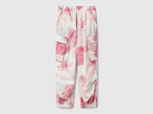 Pantaloni parachute con stampa fantasia