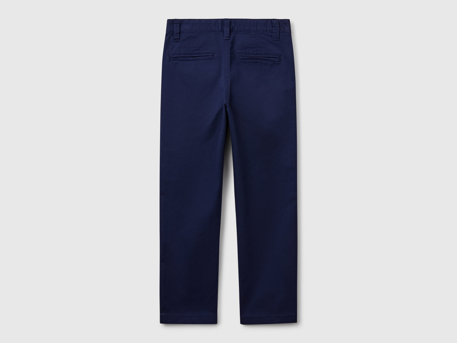 Chino slim fit in cotone stretch da bambino blu scuro 2 | Benetton Outlet