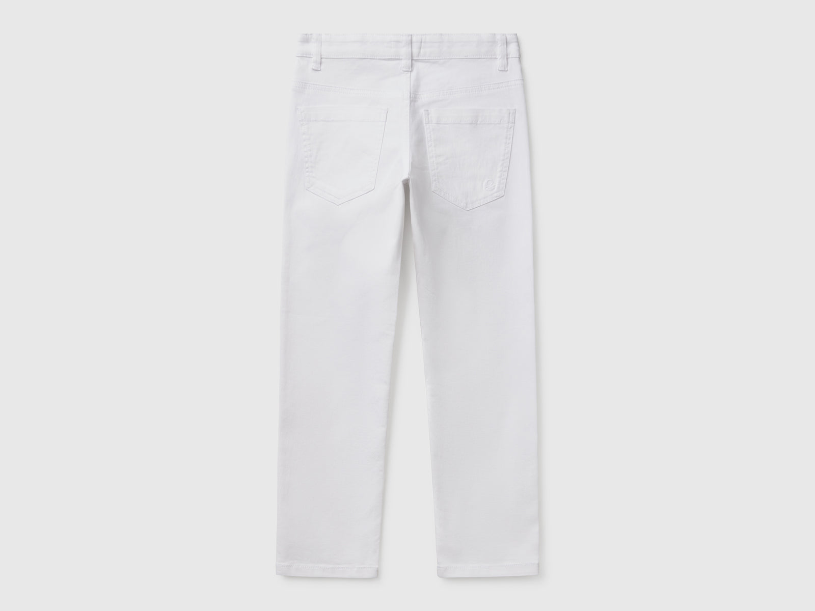 Pantaloni slim fit cinque tasche da bambino bianco 2 | Benetton Outlet