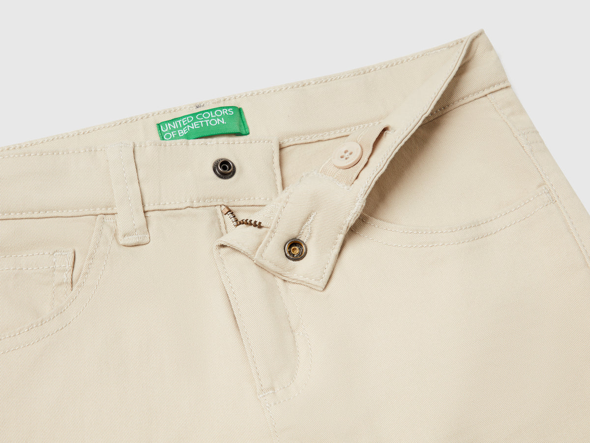 Pantaloni slim fit cinque tasche