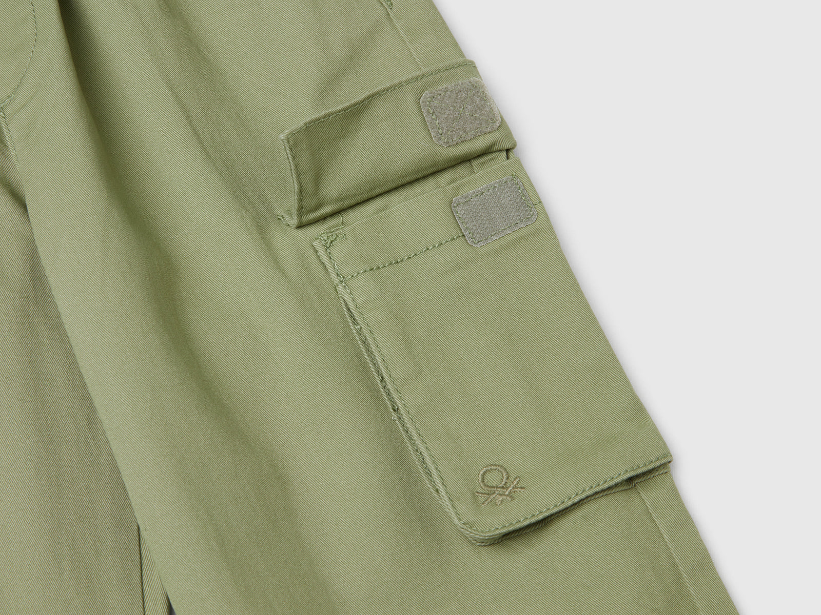Pantaloni cargo in cotone stretch da bimbo verde oliva 3 | Benetton Outlet