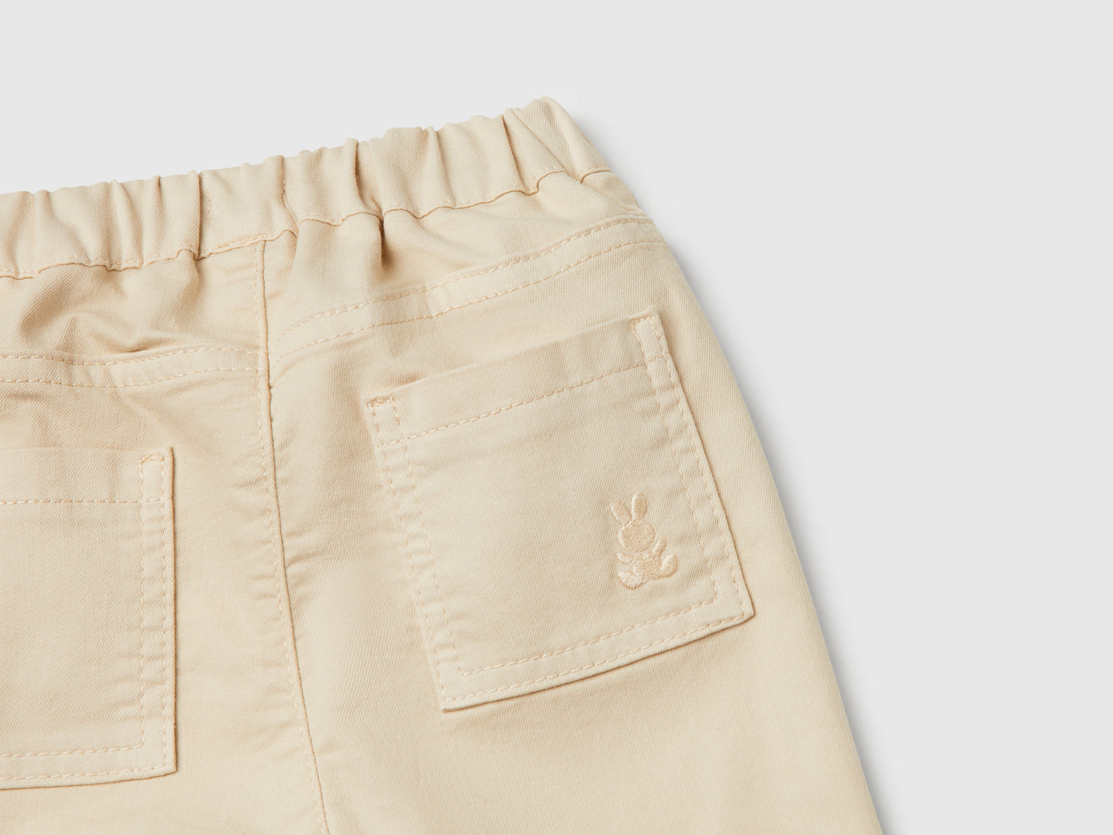 Pantaloni in misto cotone stretch da neonato beige 3 | Benetton Outlet