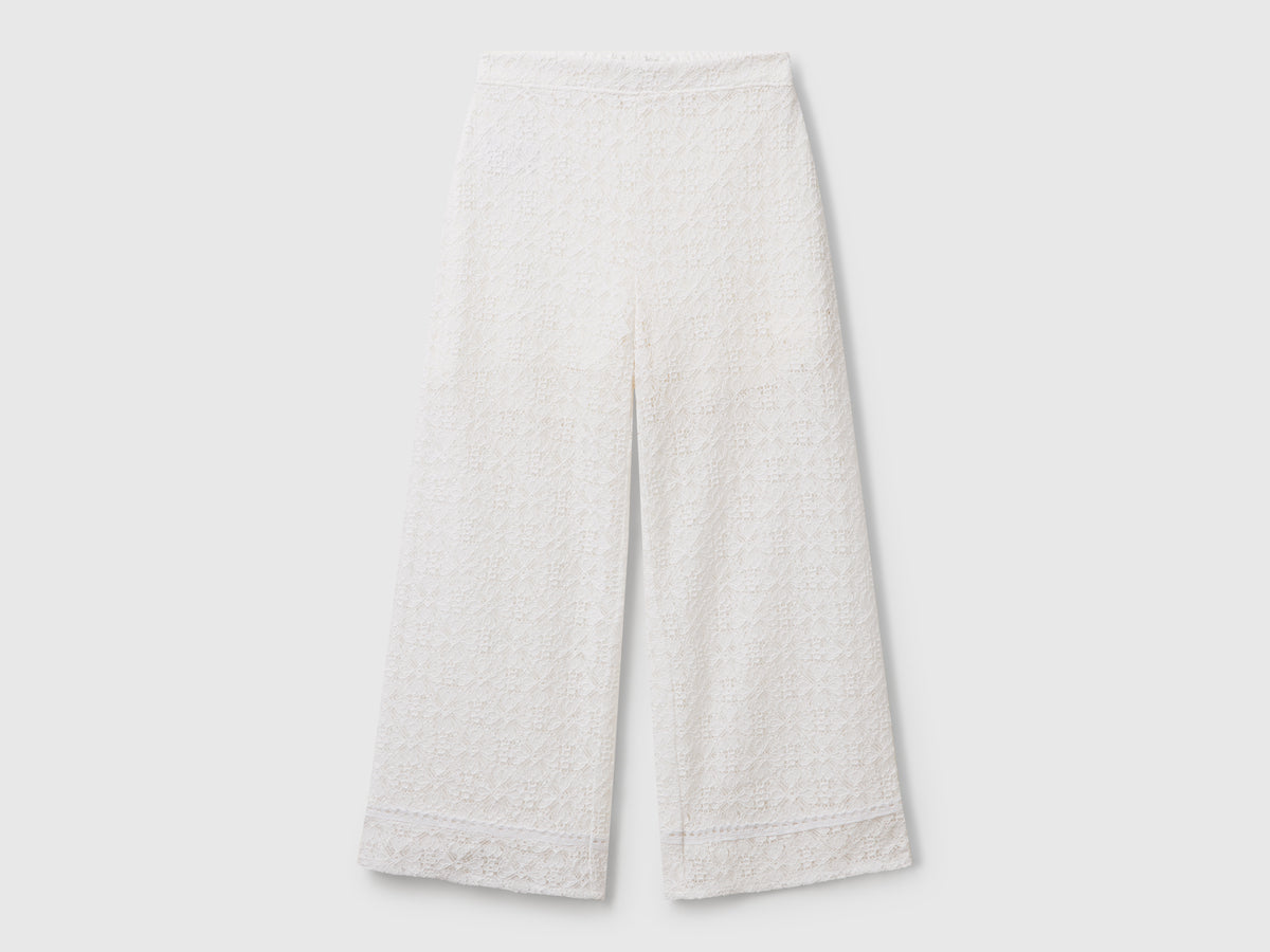 Pantaloni ampi in pizzo