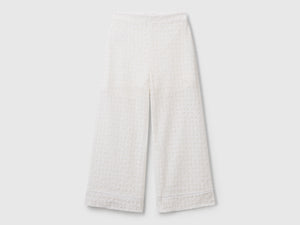 Pantaloni ampi in pizzo