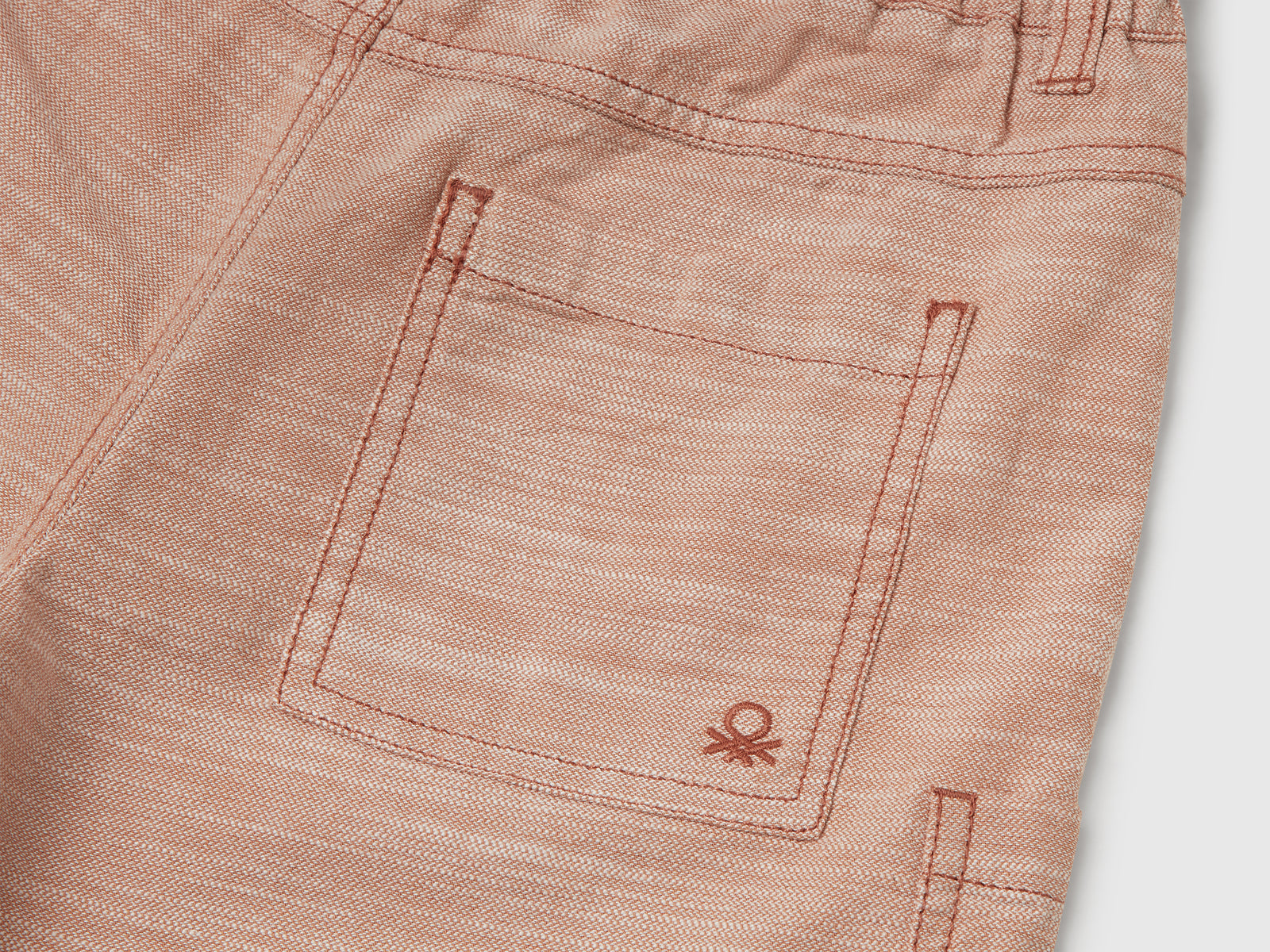 Pantaloni corti 100% cotone da bambino cammello 3 | Benetton Outlet