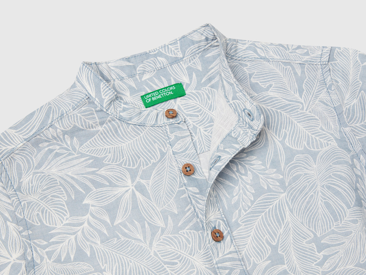Camicia con stampa tropicale