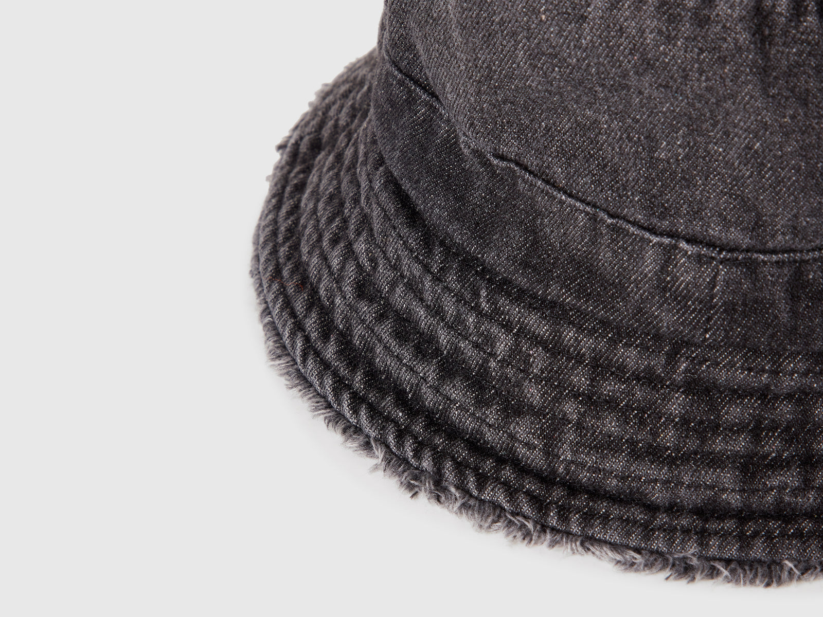 Cappello alla pescatora di jeans da bambina nero 3 | Benetton Outlet