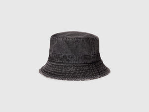 Cappello alla pescatora di jeans