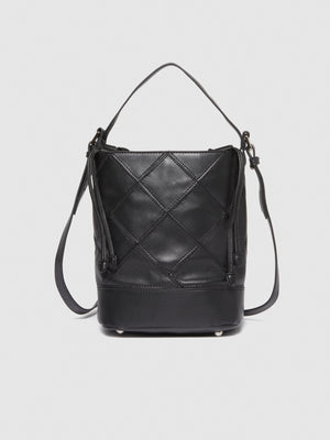 Bolso tipo cubo con efecto tejido