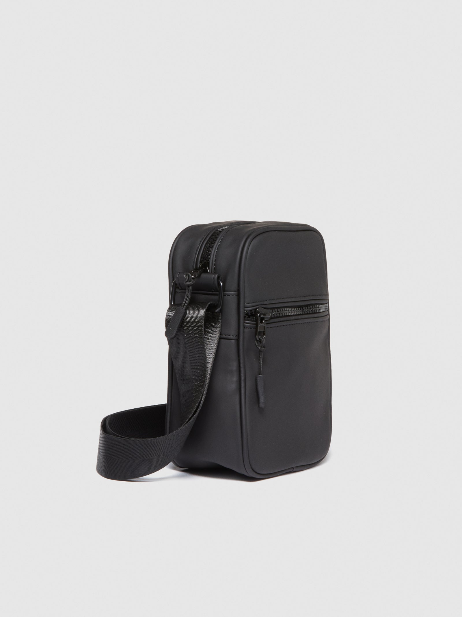 Tracolla tinta unita da uomo nero 4 | Sisley Outlet