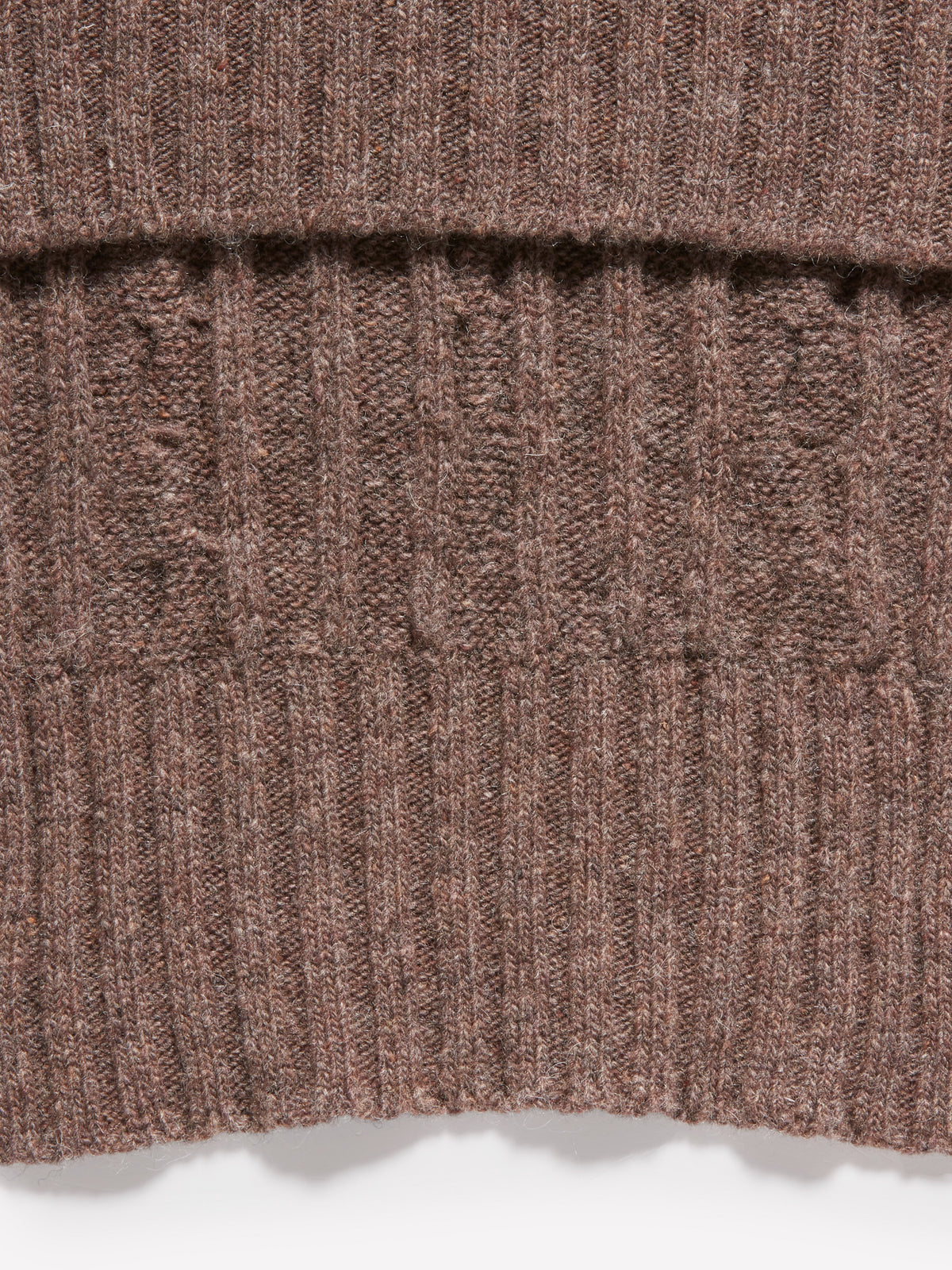 Sciarpa marrone in maglia di misto lana